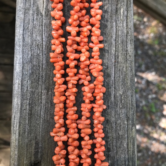 Vintage Real Coral long Necklace Gold clasp - Picture 3 of 9